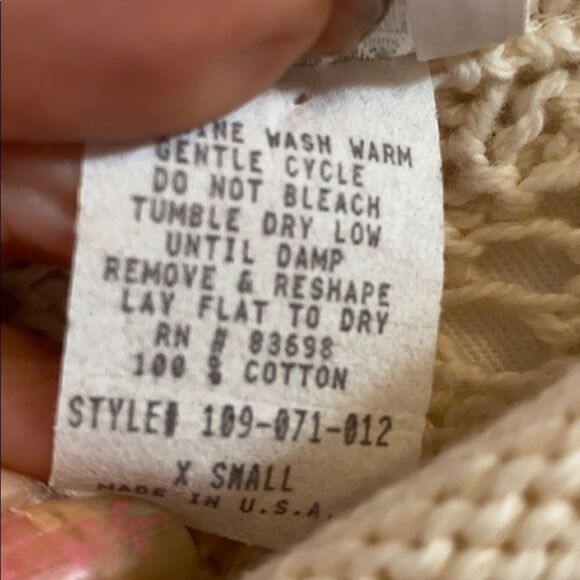 Mode International Cropped Sweater - Picture 9 of 9